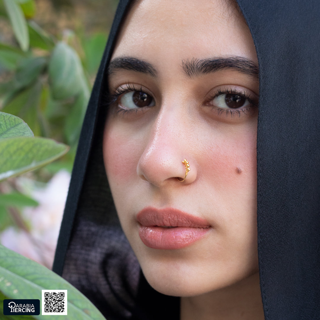 Plain Dots Gold Nose Hoop