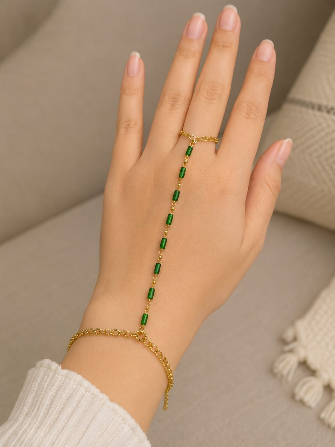 Emerald Line Hand Chain